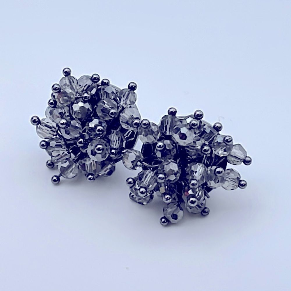 Pierced Cluster Earrings ✅